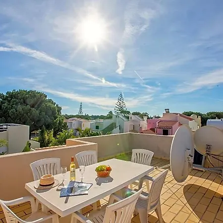 别墅 Sleeps 6 With Pool And Air Con 维拉摩拉
