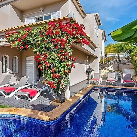 Villa Sleeps 6 With Pool And Air Con *