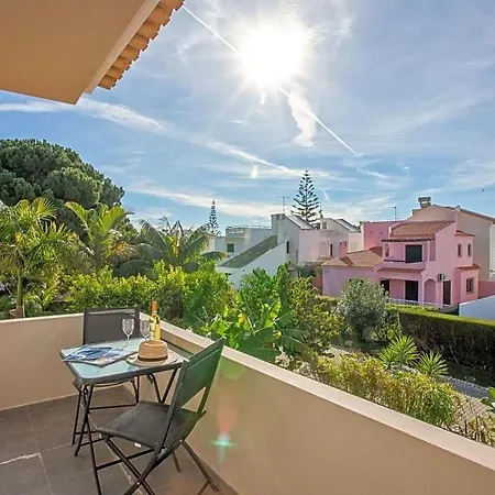 Villa Sleeps 6 With Pool And Air Con